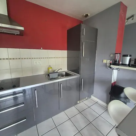 Апартаменты Large, Spacious, Fully Equipped 4p - 2bedroom - Parking *