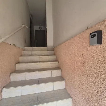 Апартаменты Large, Spacious, Fully Equipped 4p - 2bedroom - Parking Тулуза
