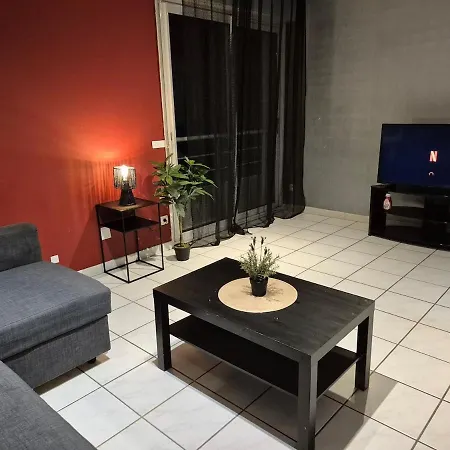 Large, Spacious, Fully Equipped 4p - 2bedroom - Parking